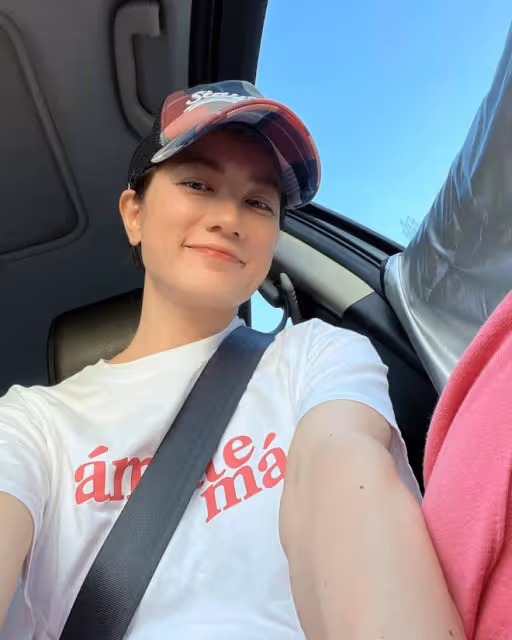45歲TVB女星離巢移居加拿大!皮膚白嫩似剝殼雞蛋,至今沒有生子