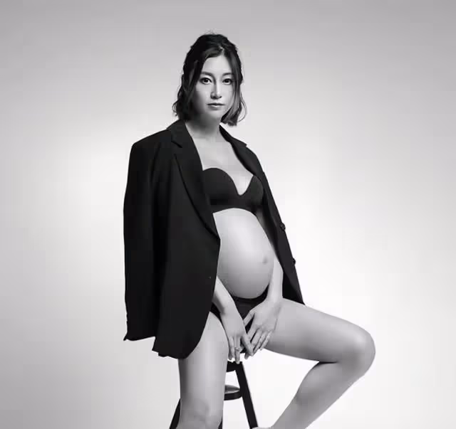恭喜！香港知名女星剖腹產下7.2斤重男嬰，分娩過程長達17小時