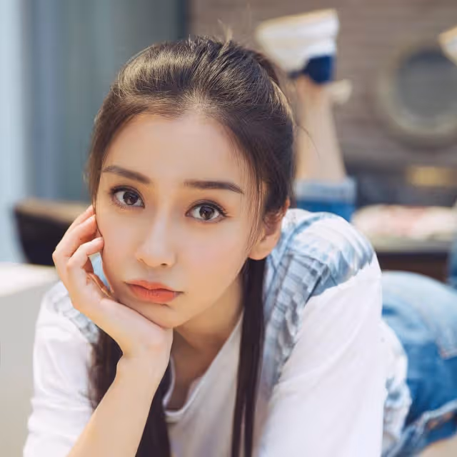 Angelababy銀色短髮造型曝光 被狂贊宛如漫畫人物