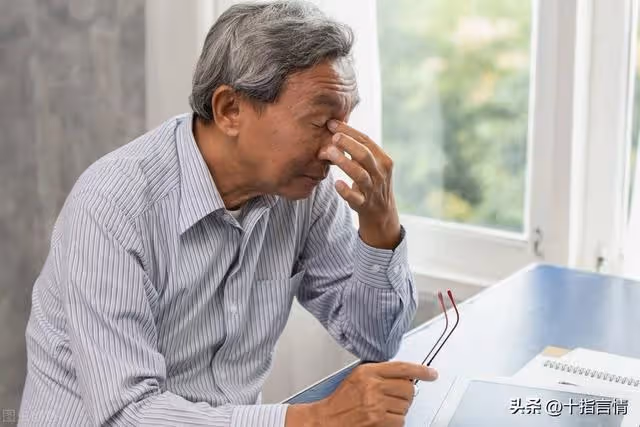 娶了小八歲的老伴，如今我生病了，她卻趁機提了3個要求讓我為難