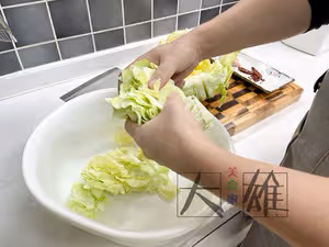 手撕包菜的秘訣-在家做出飯店的味道