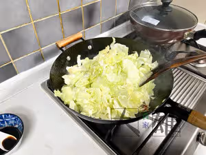 手撕包菜的秘訣-在家做出飯店的味道