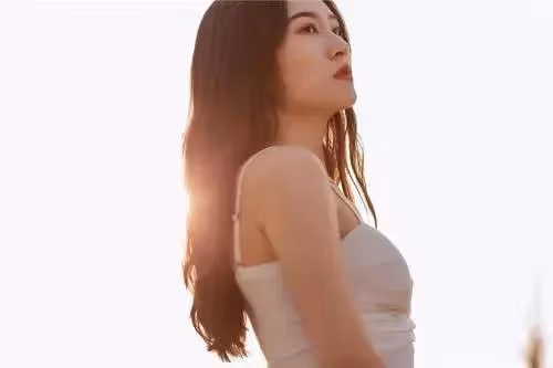 「閨女，再幫你弟一把！」嫁人後一直拿婆家貼補娘家，丟了婚姻