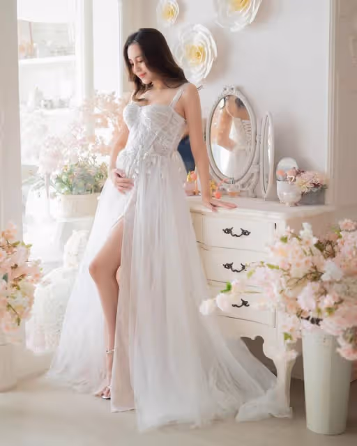 香港知名女星懷二胎曬唯美孕照,曾為是否請月嫂和老公大吵