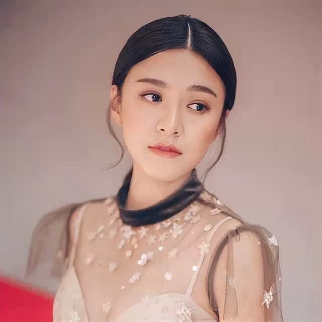 不怕被網友打擊!TVB力捧小花新劇扮嫩遭狠批:演技和聲音很做作
