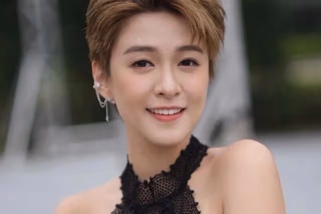 不怕被網友打擊!TVB力捧小花新劇扮嫩遭狠批:演技和聲音很做作