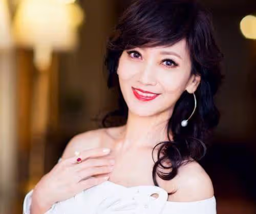 有種「不公平」叫趙雅芝姐妹,趙雅芝成不老少女,妹妹卻像個「奶奶」!