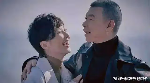 馮小剛母親:兒子身價過億,她癱瘓16年不願麻煩兒子卻讓女兒照料