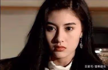 李嘉欣母親:被丈夫趕出家門,兩個女兒長相天壤之別專為豪門而生