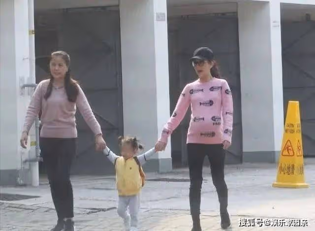 方媛母親:比女婿郭富城小4歲,照顧外孫女每月獲10萬零花錢