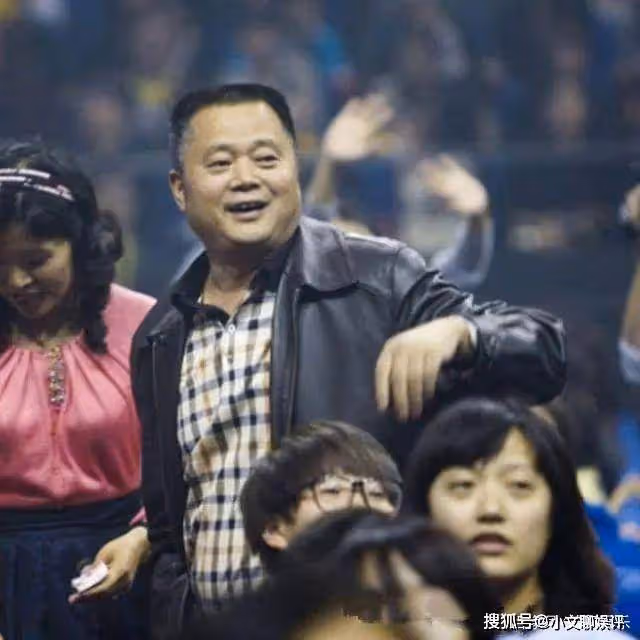 李宇春是他女兒,女兒被嘲「不男不女」,他2度勸女兒退出娛樂圈