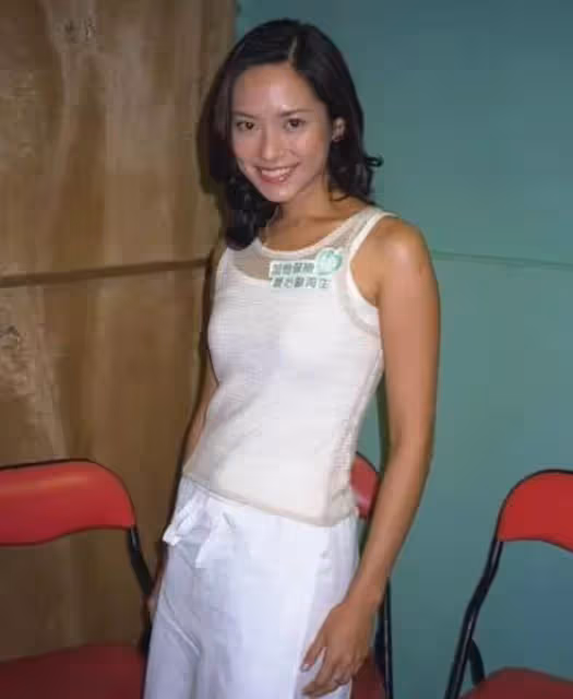「最美港姐」郭羨妮下嫁窮小伙！倒貼鄉下公婆3套房，被酸「老了嫁不出」，她不懼風言風語：11年婚姻讓人大跌眼鏡