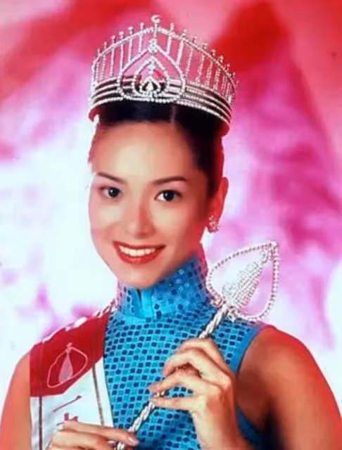 「最美港姐」郭羨妮下嫁窮小伙！倒貼鄉下公婆3套房，被酸「老了嫁不出」，她不懼風言風語：11年婚姻讓人大跌眼鏡