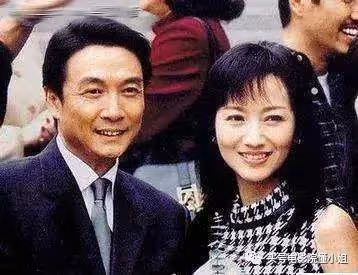 72歲劉松仁曬近照，趙雅芝送問候：2年前中風隱退，無兒女靠太太