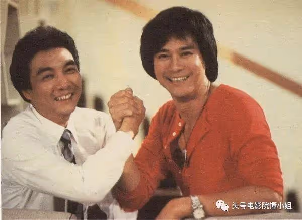 72歲劉松仁曬近照，趙雅芝送問候：2年前中風隱退，無兒女靠太太