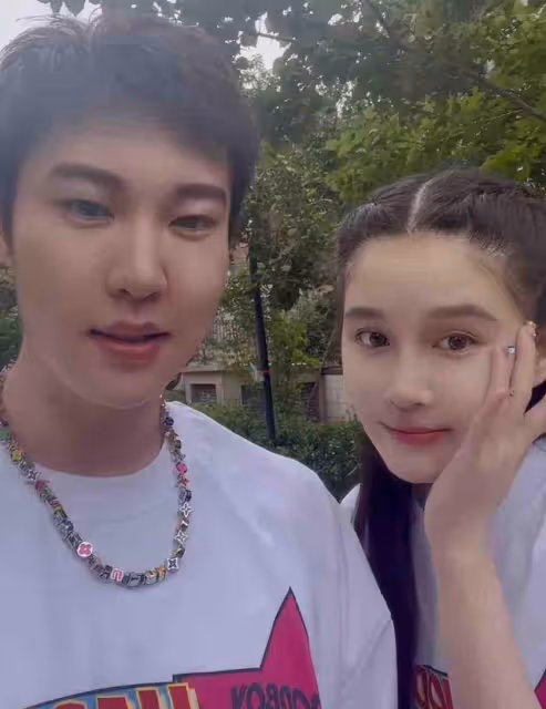 趙本山妥協了，球球曝光與男友婚紗照，兩人將於年底結婚！
