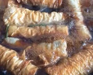 黃（wang）醬包（就是豆腐衣包肉）