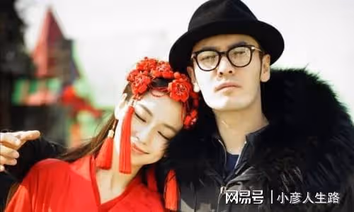 終沒熬過7年之癢,離婚不到8個月,黃曉明baby各自有了新故事