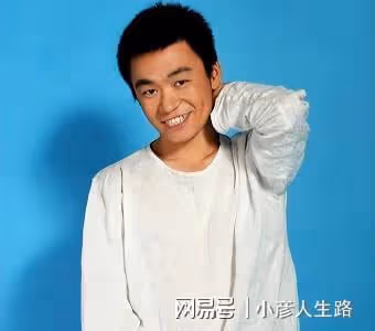 王寶強事業穩步，宋喆被傳出獄回村喂豬，馬蓉移民，差距出來了