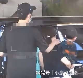 36歲金世佳被曝隱婚生子!女方是他經紀人,孩子五官和他一個樣