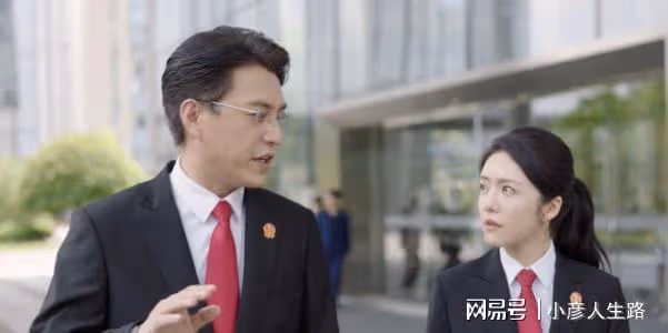 《底線》演技排名,成毅第十,王勁松第三,靳東終於不油了