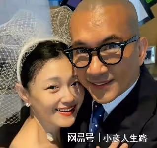 46歲的李小冉，46歲的曾黎，狠狠打臉同齡男星