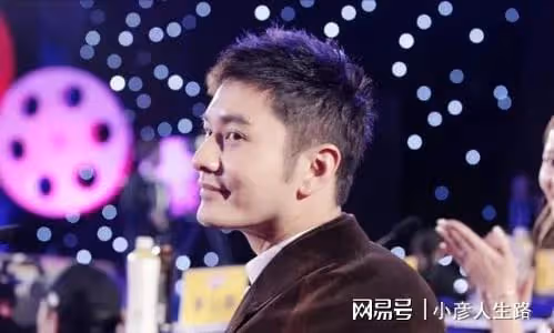 離婚不到8個月,黃曉明與網紅傳緋聞,baby被傳點男模玩遊戲