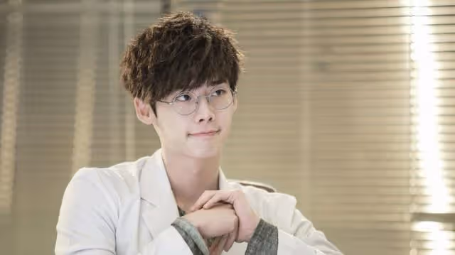 被譽為韓劇扛把子,見面會門票售價僅300,暖心舉動羨煞眾人