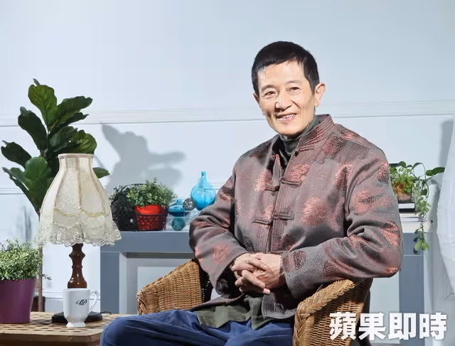 阿西入行40多年紅得辛苦! 遭逼拍戲「老婆生小孩黑衣人堵」女兒同為演員「堅持不幫」:別當靠爸族
