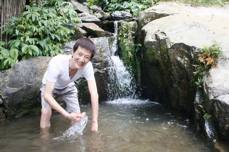 阿西入行40多年紅得辛苦! 遭逼拍戲「老婆生小孩黑衣人堵」女兒同為演員「堅持不幫」:別當靠爸族