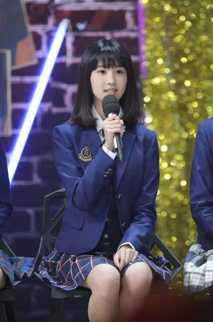 「人大女神」婚禮陣仗大！穿魚尾裙妖嬈美艷，嫁北京土豪畫面甜蜜