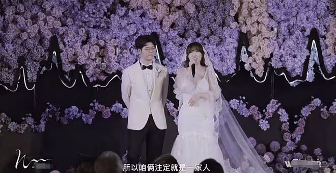 「人大女神」婚禮陣仗大！穿魚尾裙妖嬈美艷，嫁北京土豪畫面甜蜜
