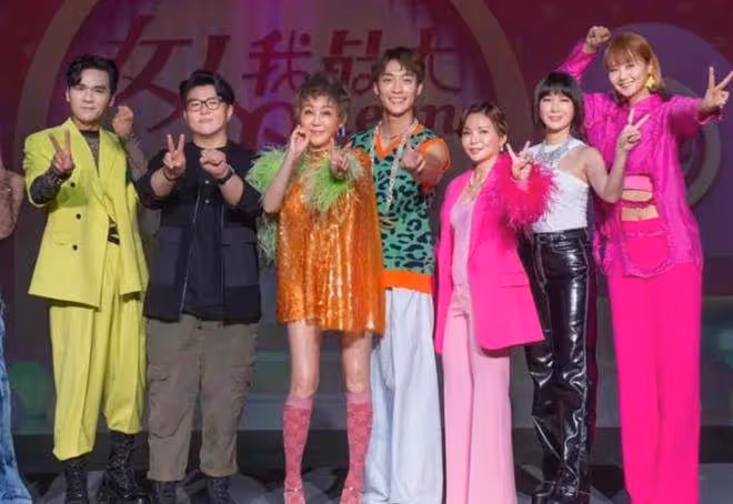 56歲藍心湄「突自爆最大兒28歲」當媽多年，直言「我要錢沒用」，欲將5億資產留員工，網狂讚：真的大善人