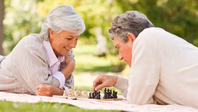 72歲老人坦言:寧願給兒子當牛做馬,也不要在農村養老了,怕了