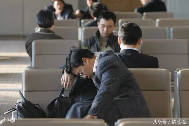 我生下雙胞胎第二天,哥哥去把婆家給砸了,村裡人說哥哥幹得漂亮