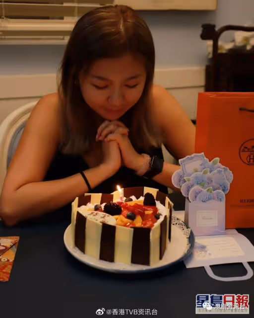 楊卓娜4歲喪父單親家庭長大!與燈箱大王拍拖12年未婚