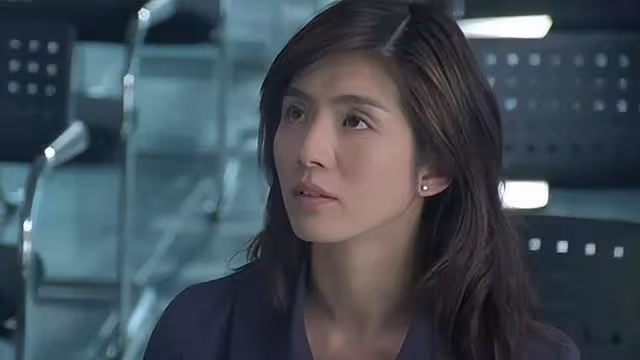 優雅!48歲前玉女派女神被偶遇打扮樸素風采依舊,為愛情選擇隱退