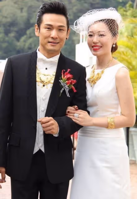 和岳父一樣大!杜德偉「娶小24歲嫩妻」結婚10年更甜蜜 笑喊「我才是幼稚的那一方」:沒她不知怎麼活