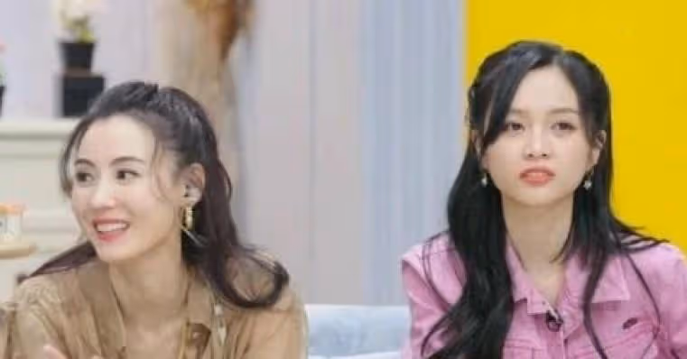 年輕藝人顏值難敵中年女星,同框即艷壓,年紀增長卻美貌不減?