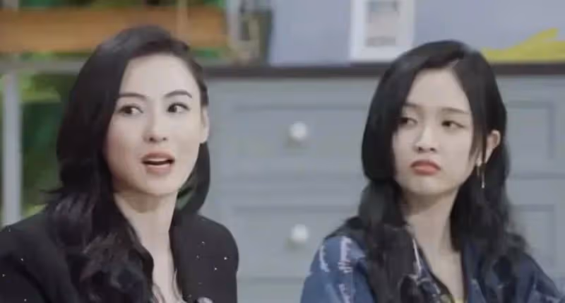 年輕藝人顏值難敵中年女星,同框即艷壓,年紀增長卻美貌不減?