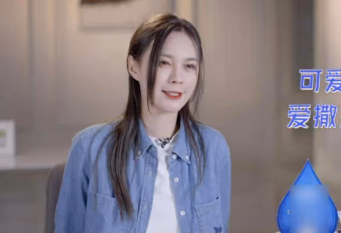 年輕藝人顏值難敵中年女星,同框即艷壓,年紀增長卻美貌不減?