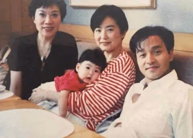 林青霞決定把名牌衣物捐出，而有30年歷史的褲子，卻是她最珍貴的「珍藏寶貝」