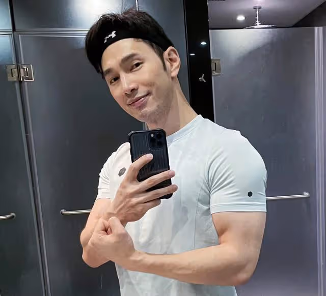 又走一個!TVB知名富二代男星正式離巢,因公開表白港姐引熱議