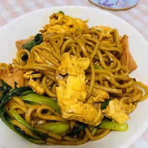 秒殺路邊攤的火腿雞蛋炒麵——超快手