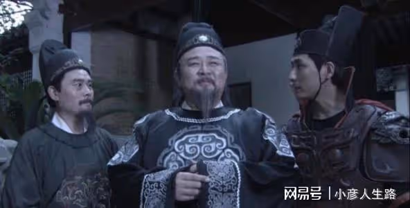 國產劇規範片頭統一標識，留言區淪為大型調侃現場