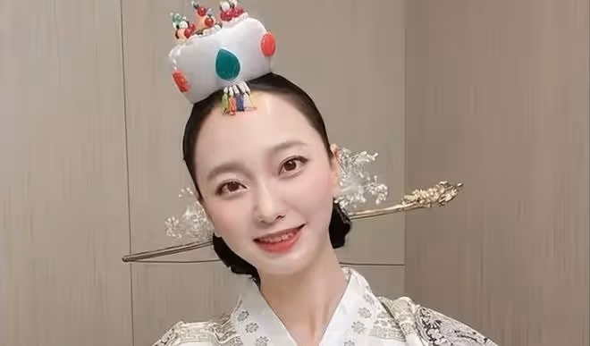 徐沙朗曬照稱遭家暴,反被丈夫控訴婚內出軌,情夫竟是老公朋友?