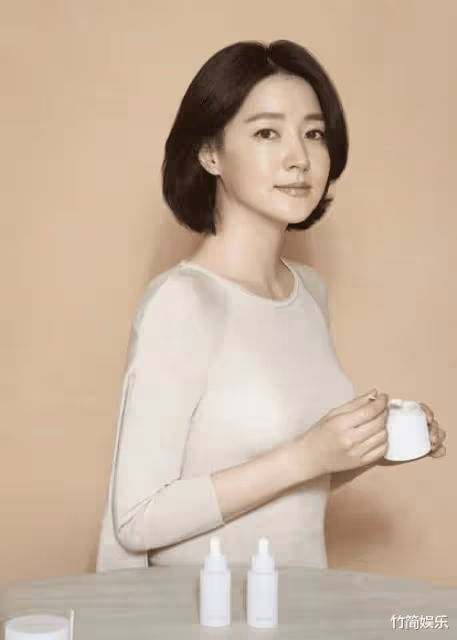 「大長今」李英愛:38歲嫁富豪丈夫,40歲生龍鳳胎,事業家庭雙豐收
