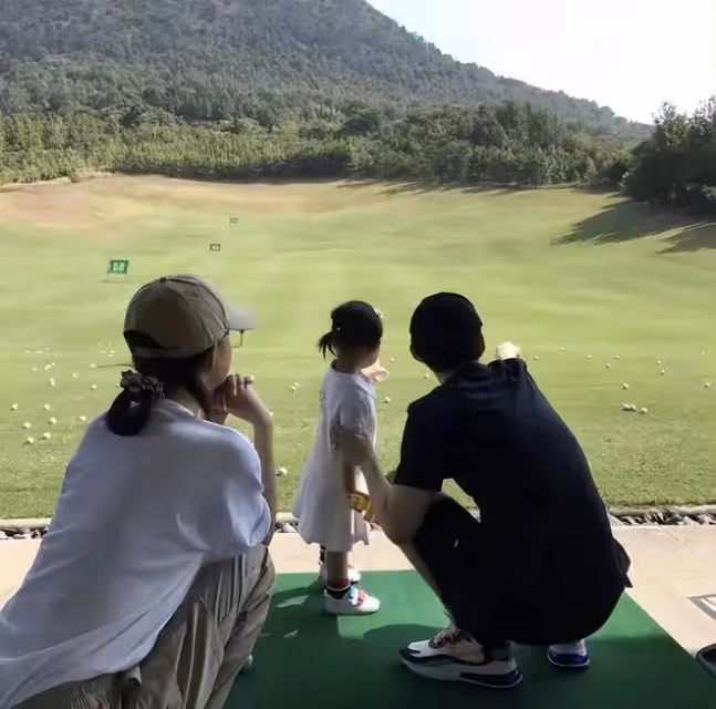 孫怡離婚後獨自為娃慶生,5歲女兒繼承媽媽長腿,穿萬元裙好奢侈