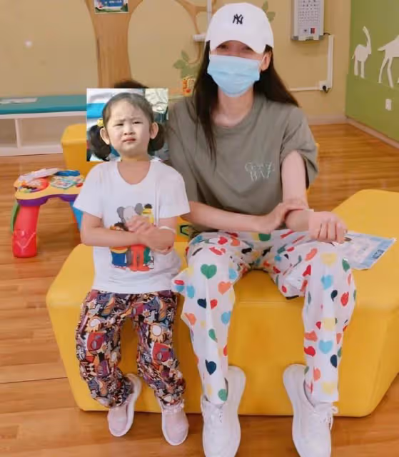 孫怡離婚後獨自為娃慶生,5歲女兒繼承媽媽長腿,穿萬元裙好奢侈