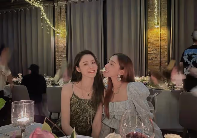 林峯邀眾星為妻子豪慶生!張馨月大秀身材,陳浩民老婆穿搭近10萬